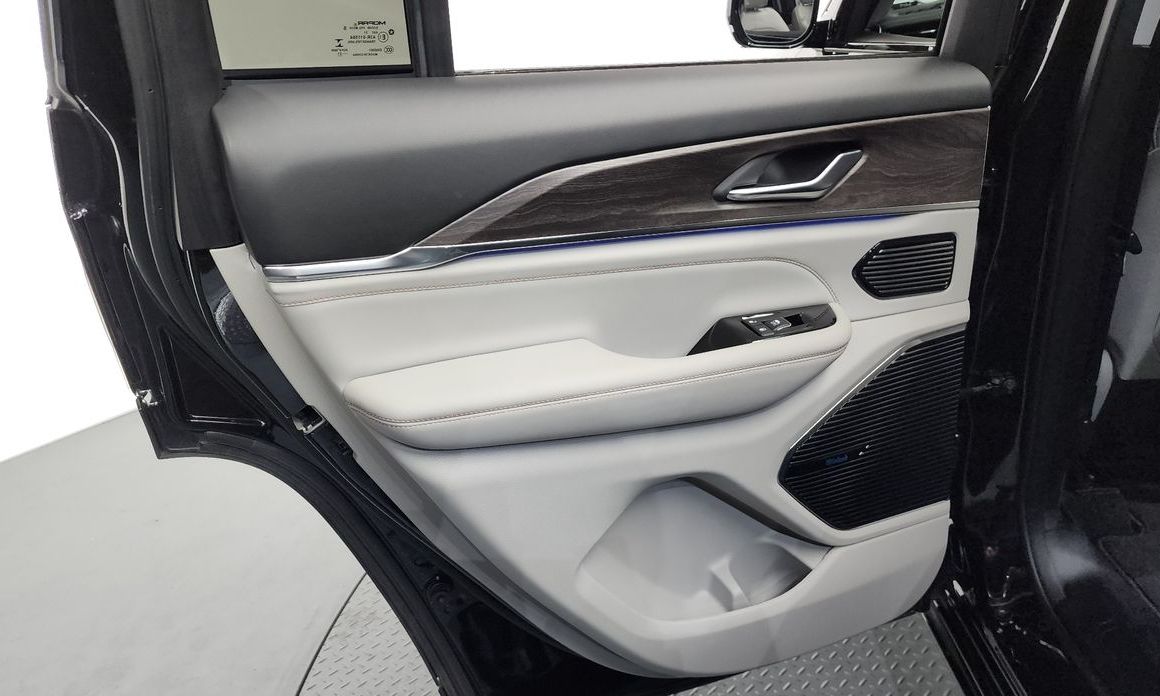 Jeep Cherokee 2023
