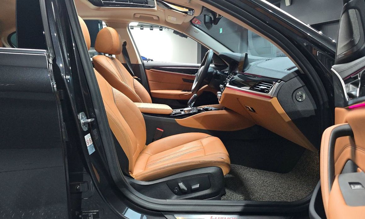 BMW 5-Series 2019