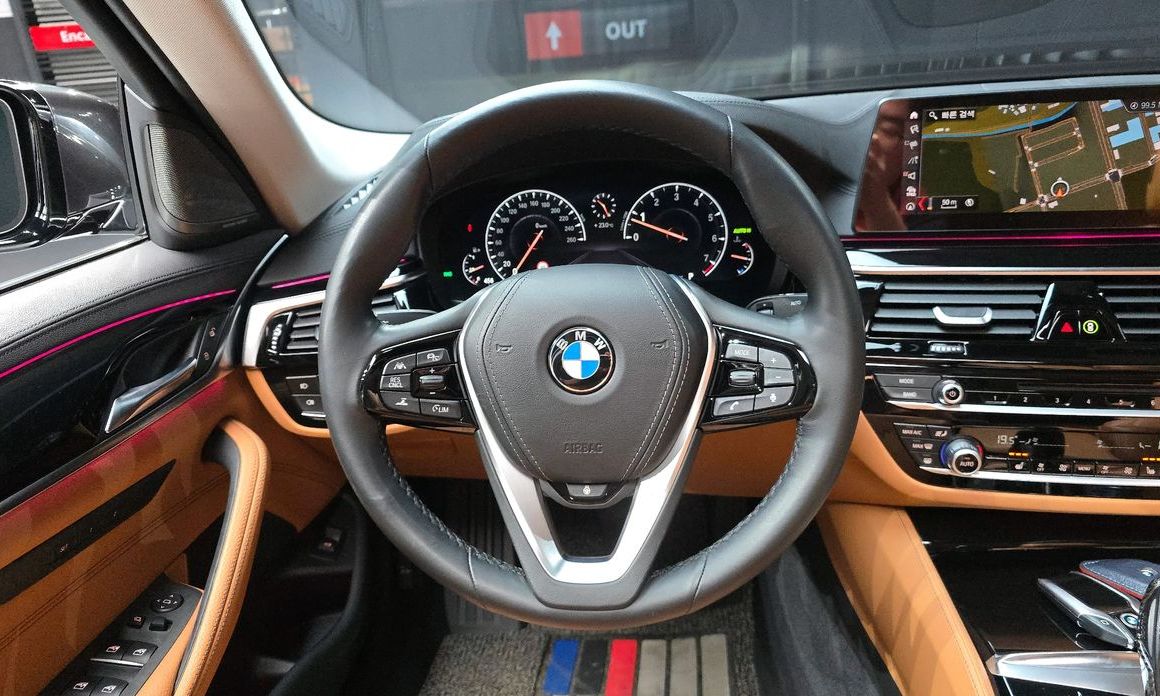 BMW 5-Series 2019