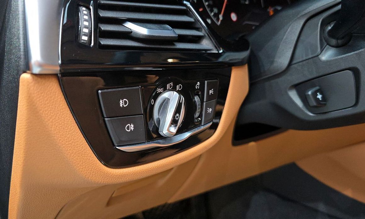 BMW 5-Series 2019