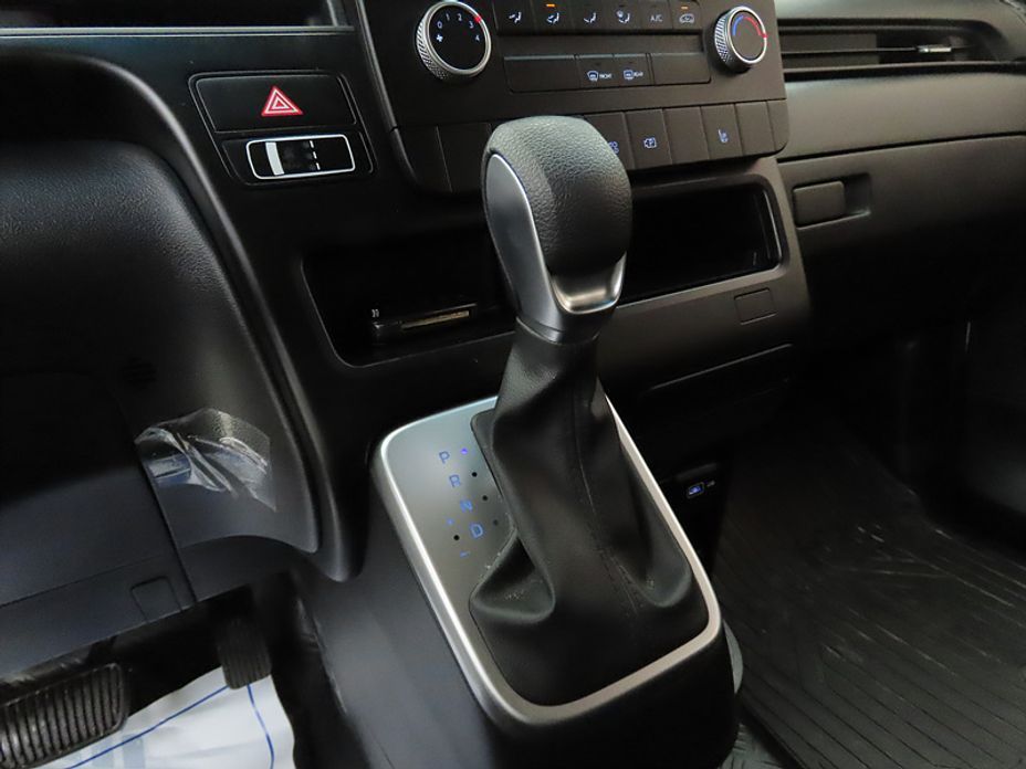 Hyundai Staria 2023