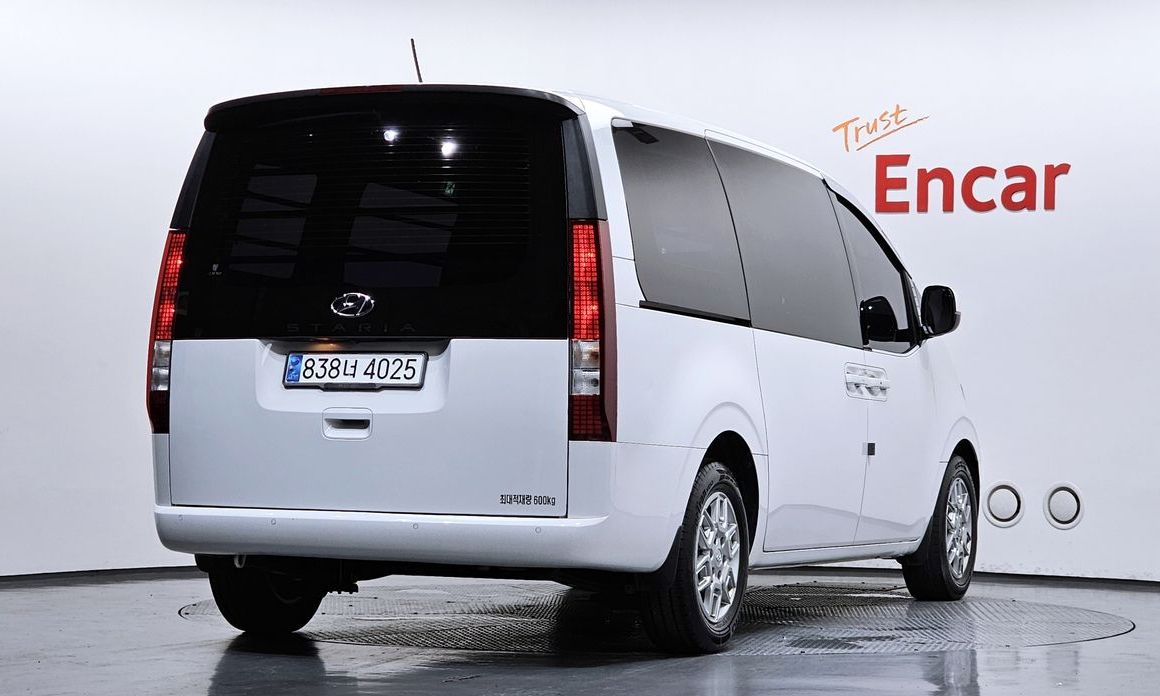 Hyundai Staria 2023