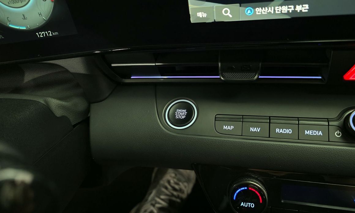 Hyundai AVANTE 2024