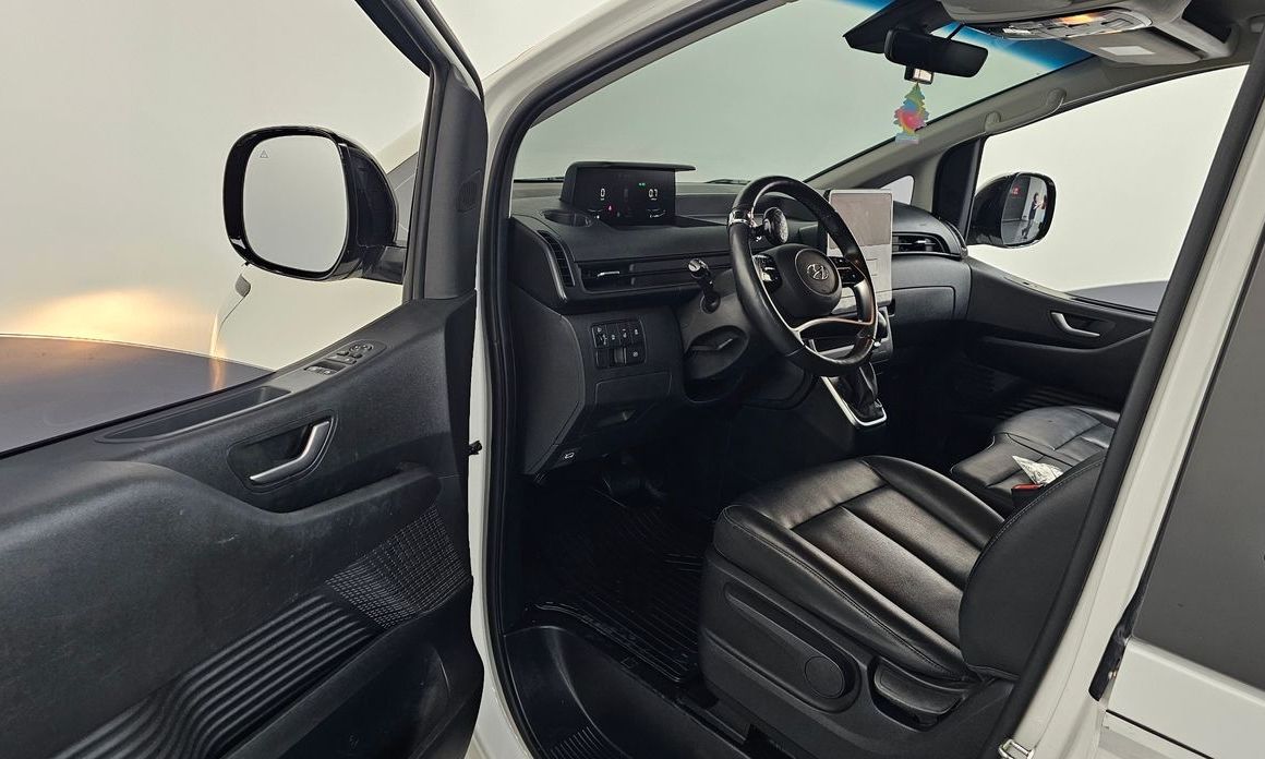 Hyundai Staria 2023