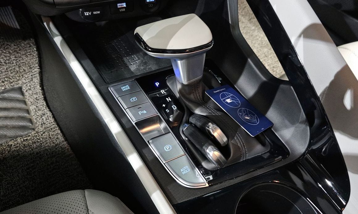 Hyundai AVANTE 2022