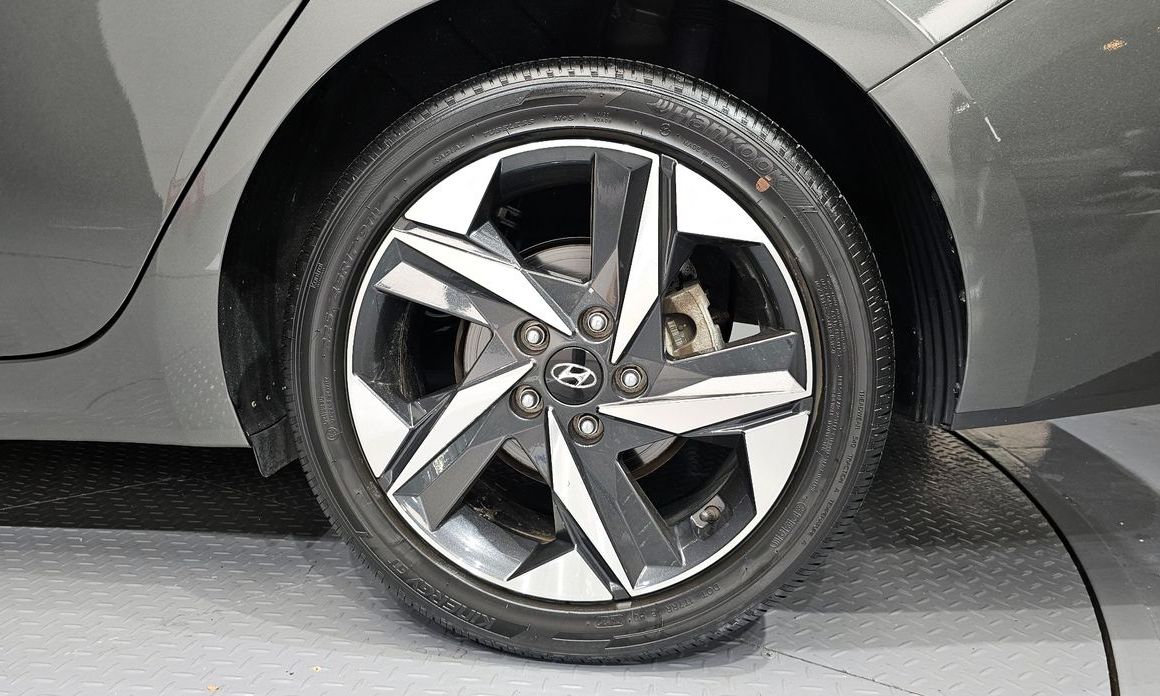 Hyundai AVANTE 2022