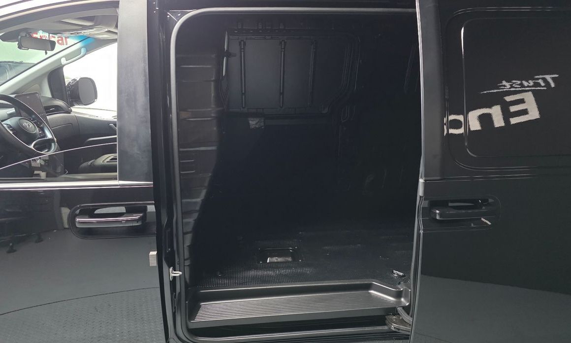 Hyundai Staria 2022