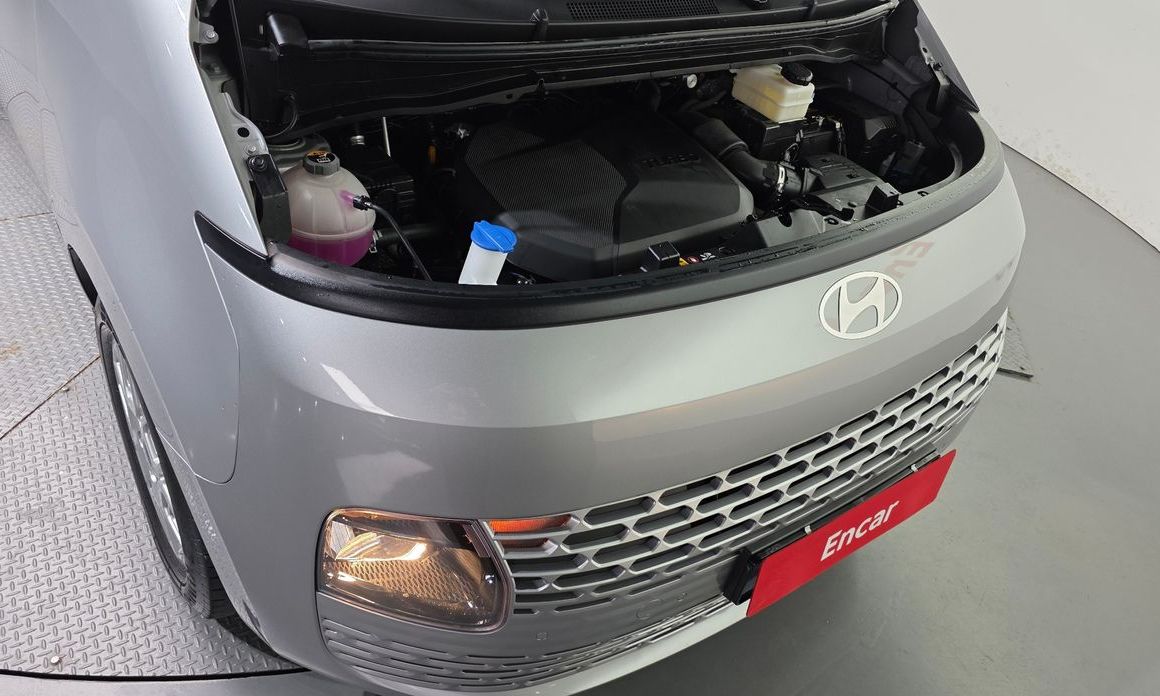 Hyundai Staria 2025