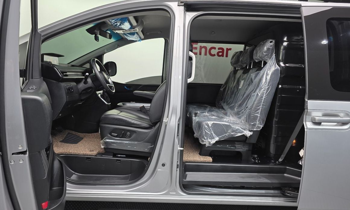 Hyundai Staria 2025