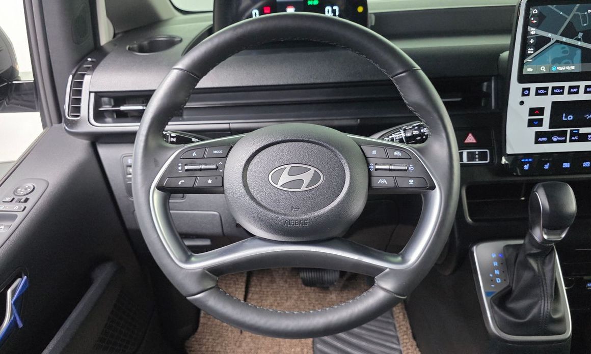 Hyundai Staria 2025