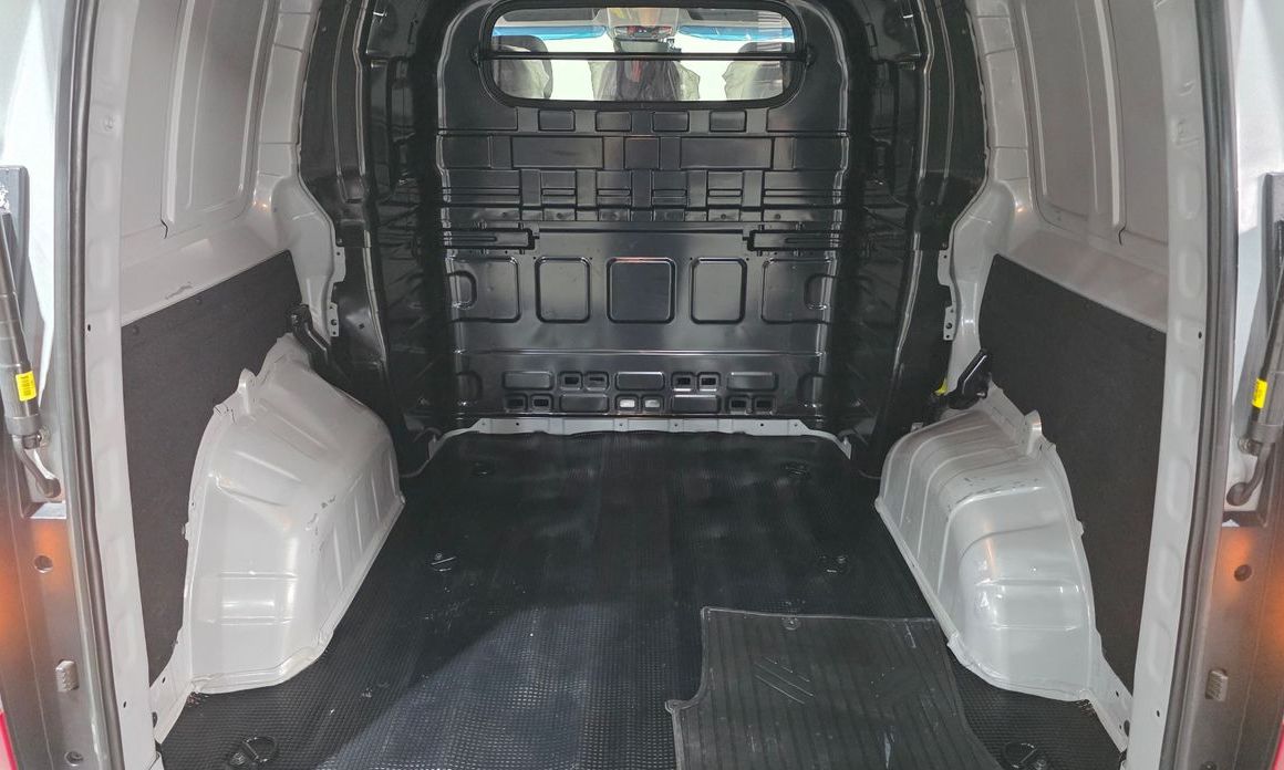 Hyundai Staria 2025