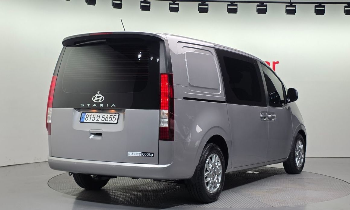 Hyundai Staria 2025