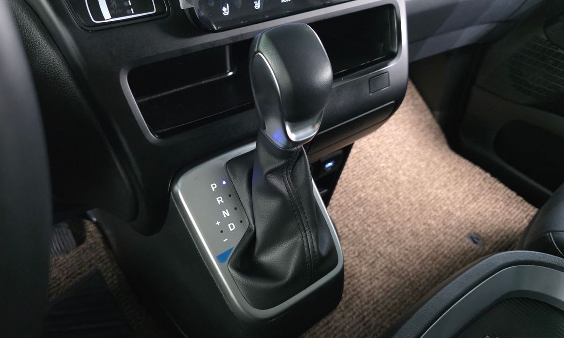 Hyundai Staria 2025