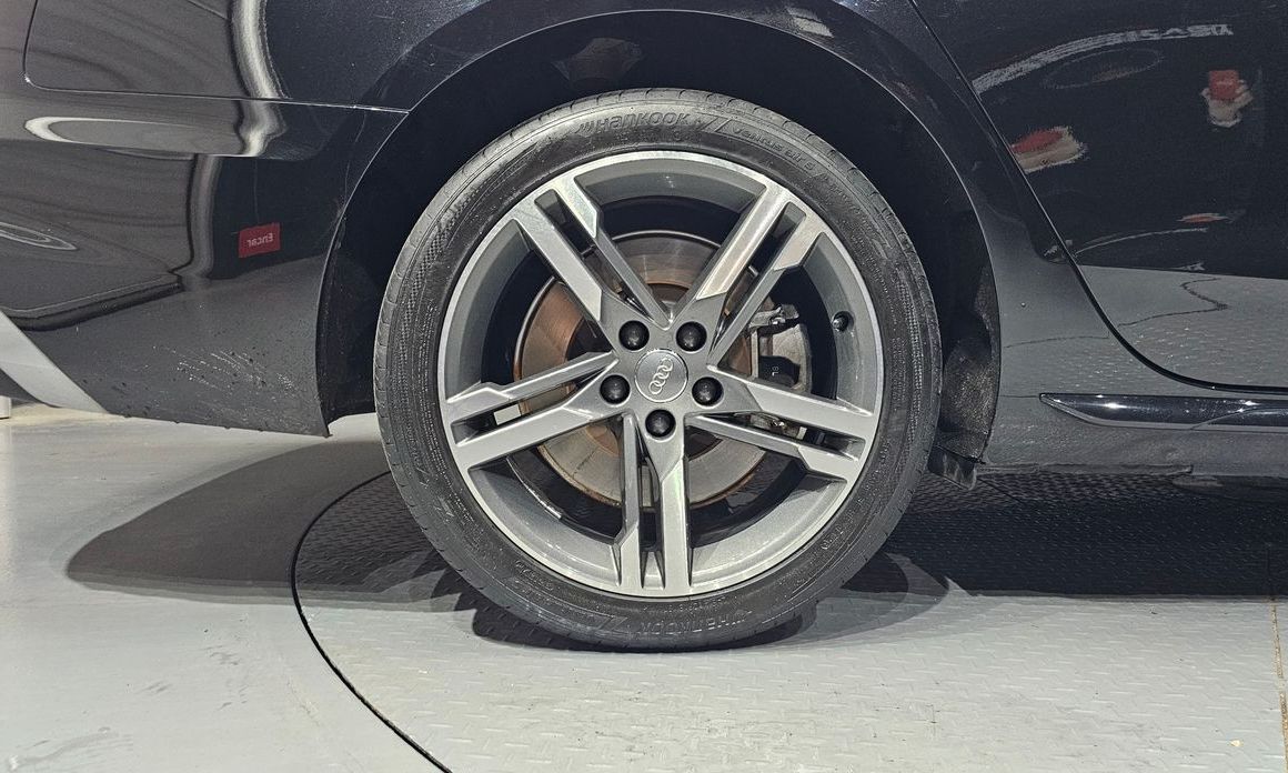 Audi A4 2021