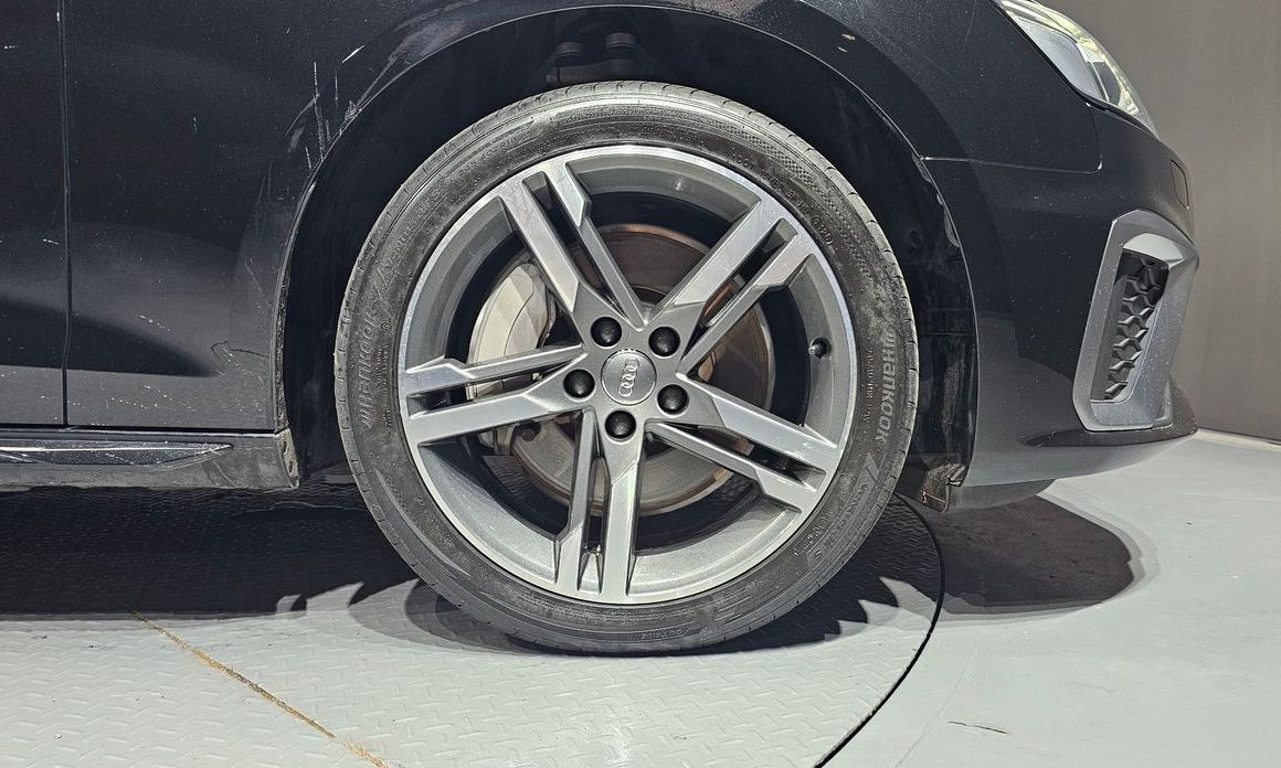 Audi A4 2021