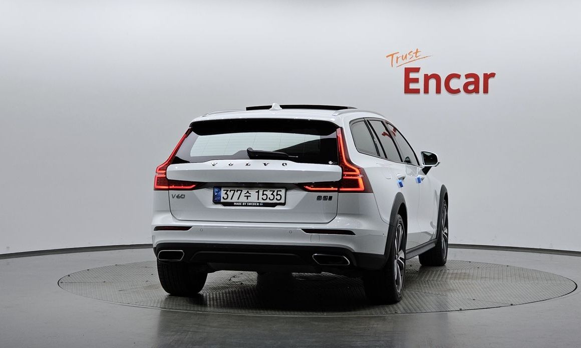 Volvo V60 2021