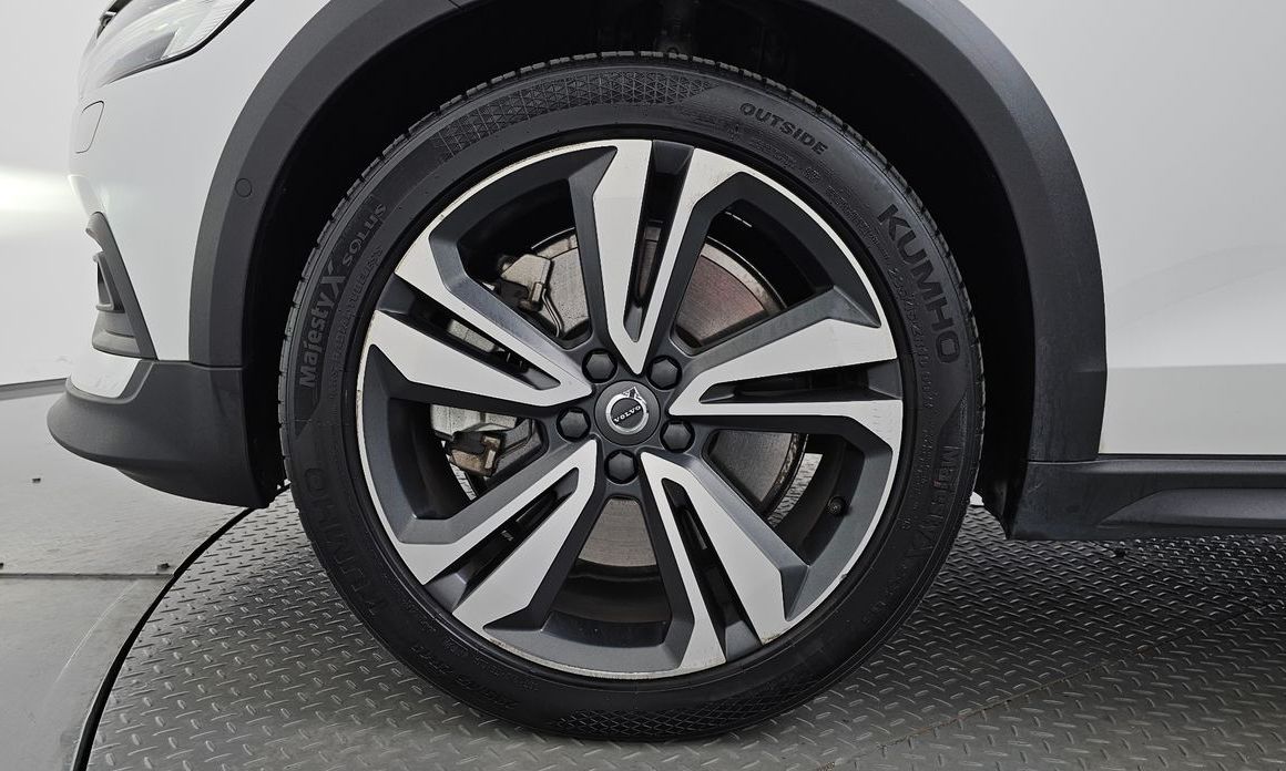 Volvo V60 2021