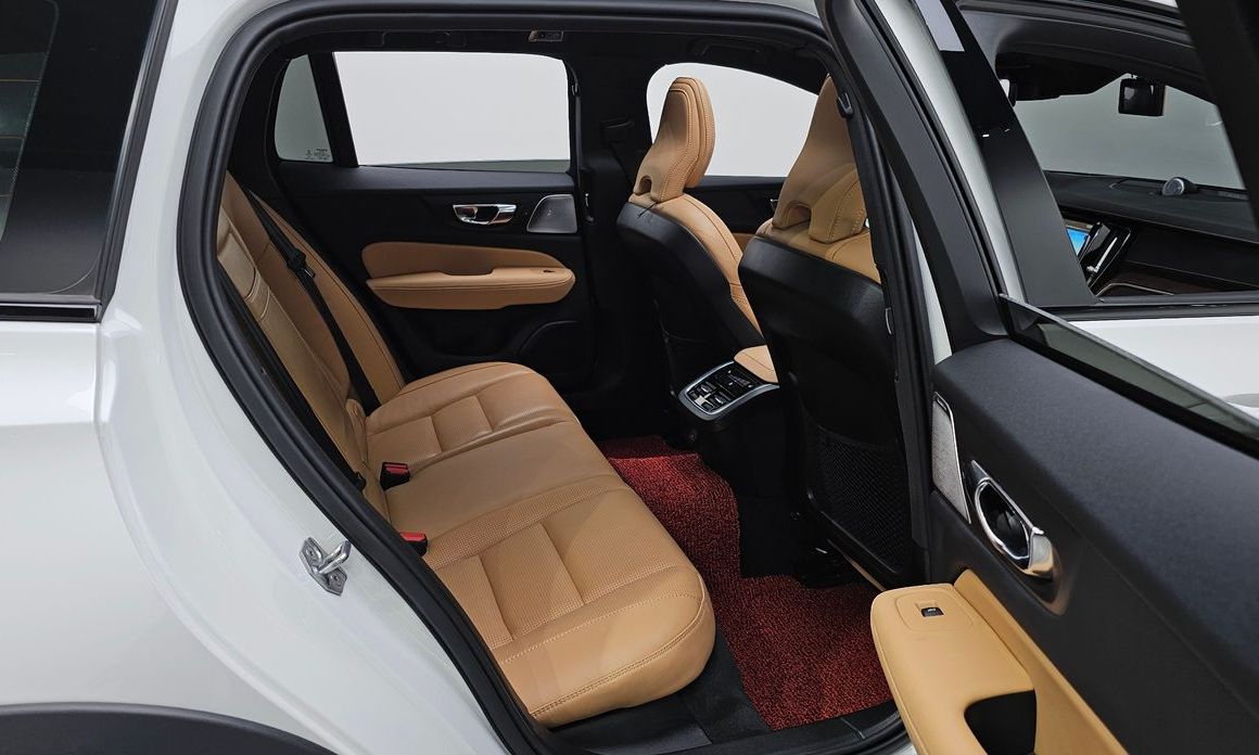 Volvo V60 2021