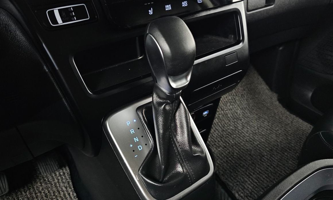 Hyundai Staria 2025