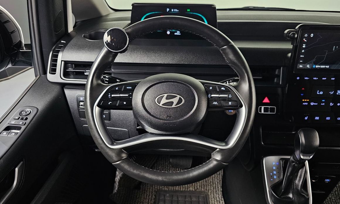 Hyundai Staria 2025