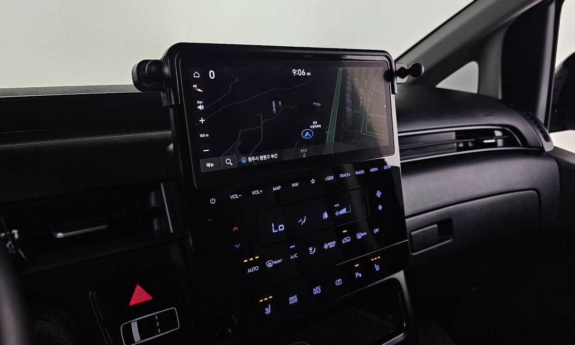 Hyundai Staria 2025
