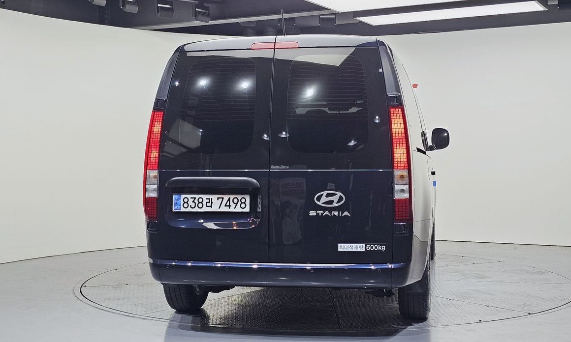 Hyundai Staria 2025