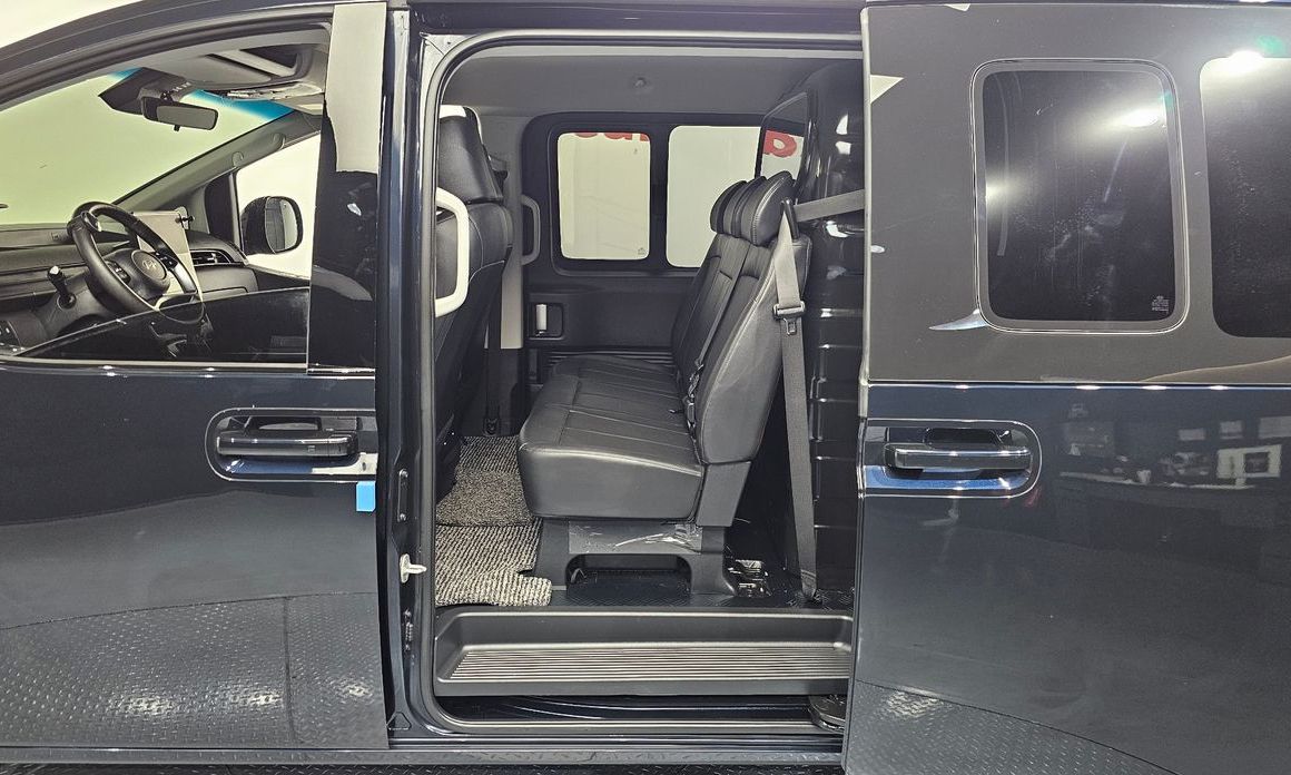 Hyundai Staria 2025