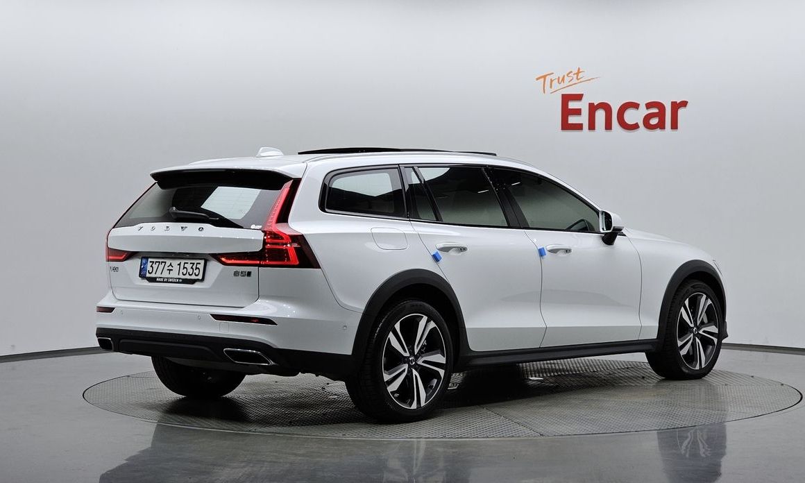 Volvo V60 2021