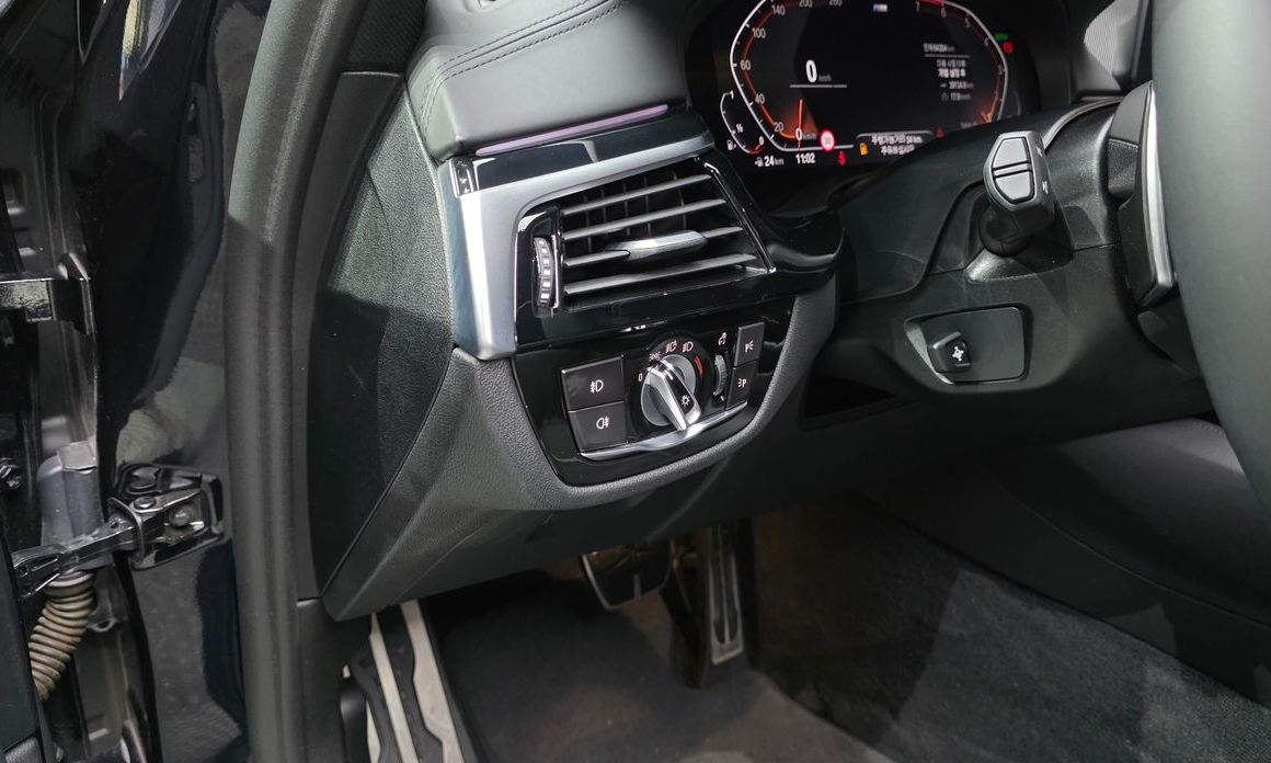 BMW 5-Series 2020