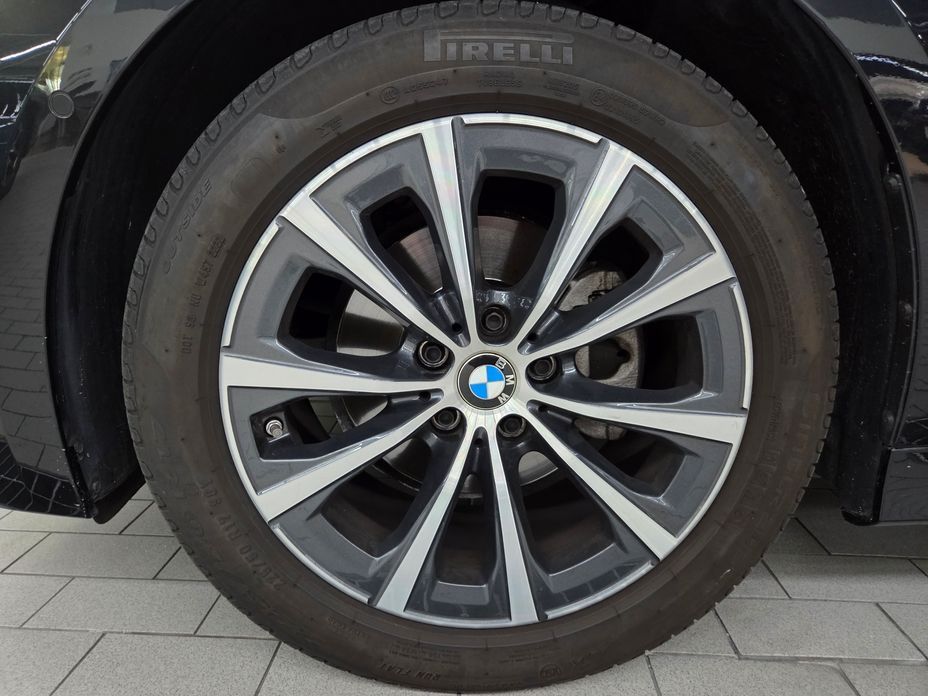 BMW 3-Series 2023