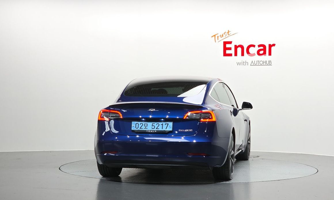 Tesla Model 3 2020