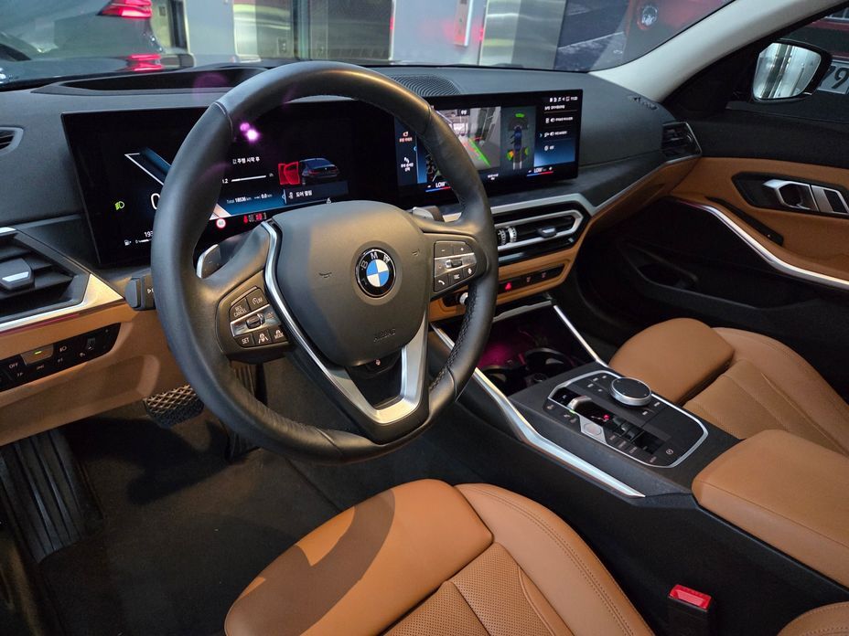 BMW 3-Series 2023