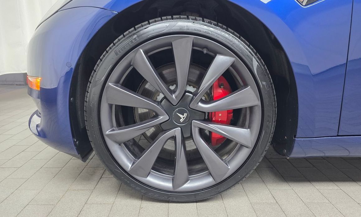 Tesla Model 3 2020