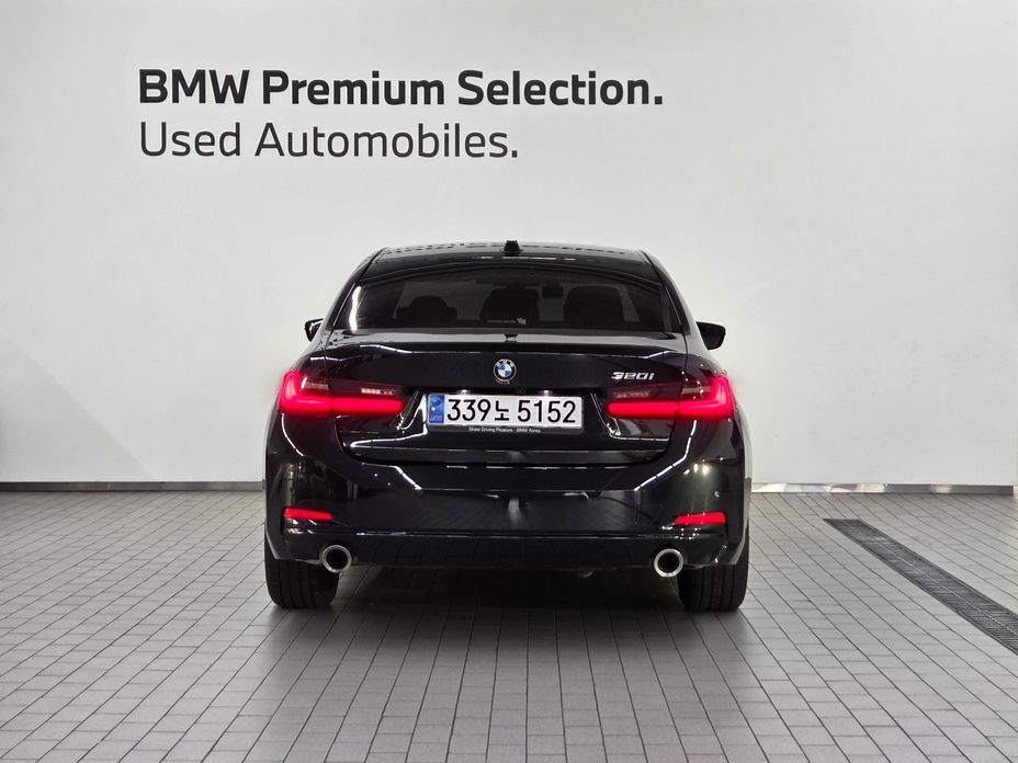 BMW 3-Series 2023