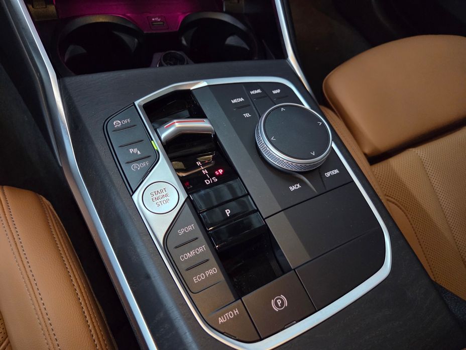 BMW 3-Series 2023