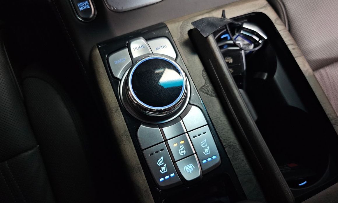 Genesis G90 2020