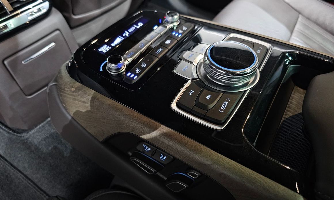Genesis G90 2020