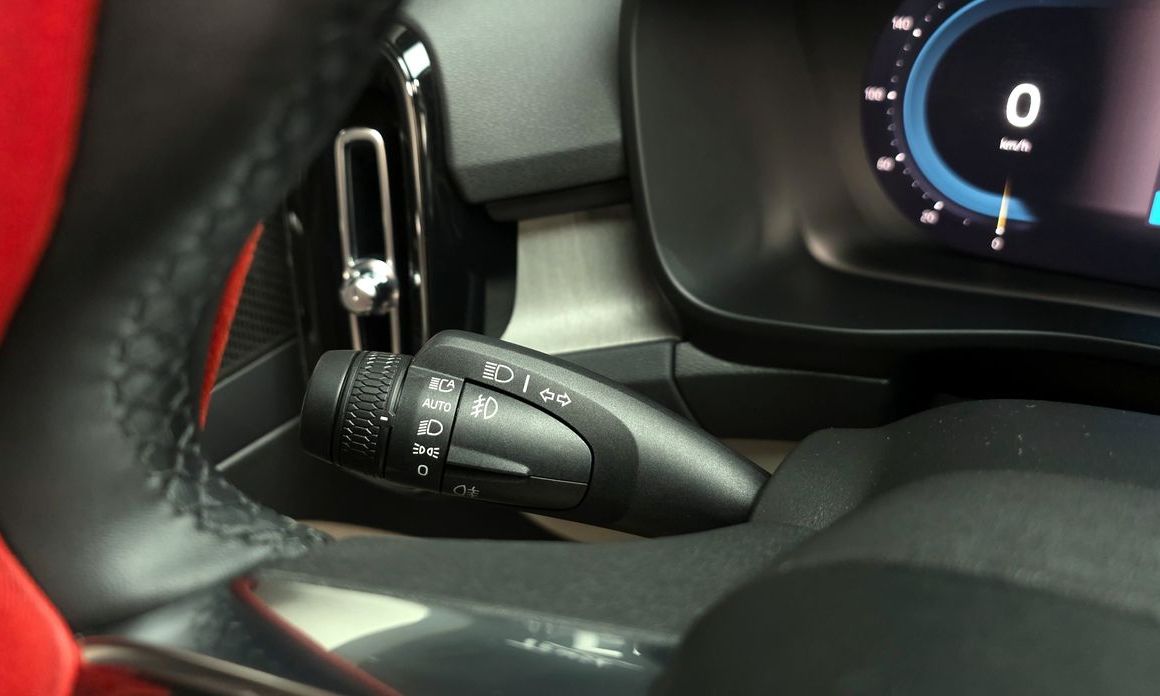 Volvo XC40 2023