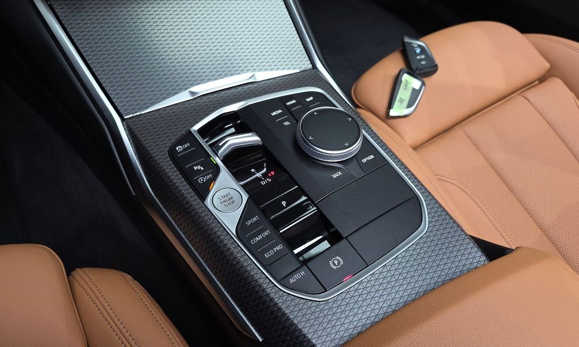 BMW 3-Series 2023