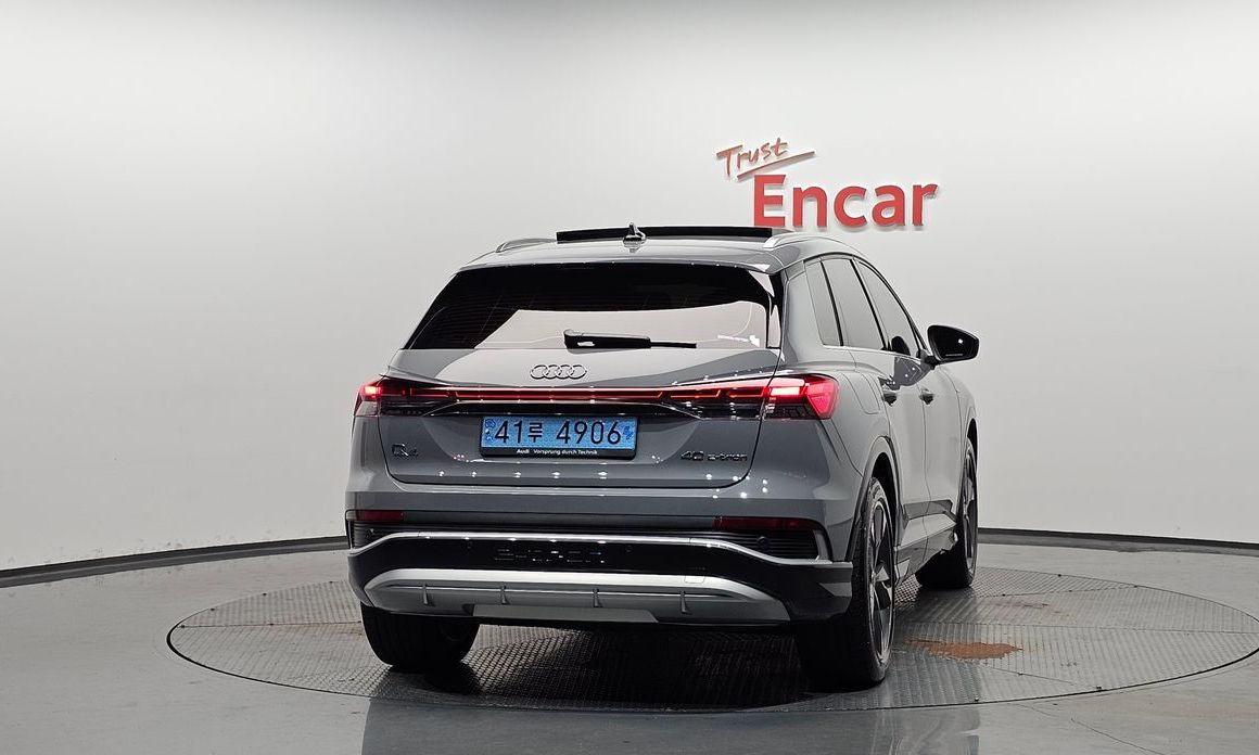 Audi Q4 e-tron 2023