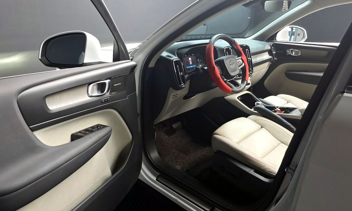 Volvo XC40 2023