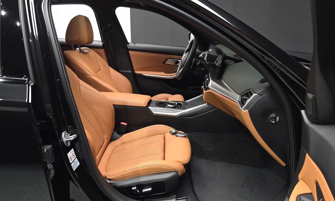 BMW 3-Series 2023