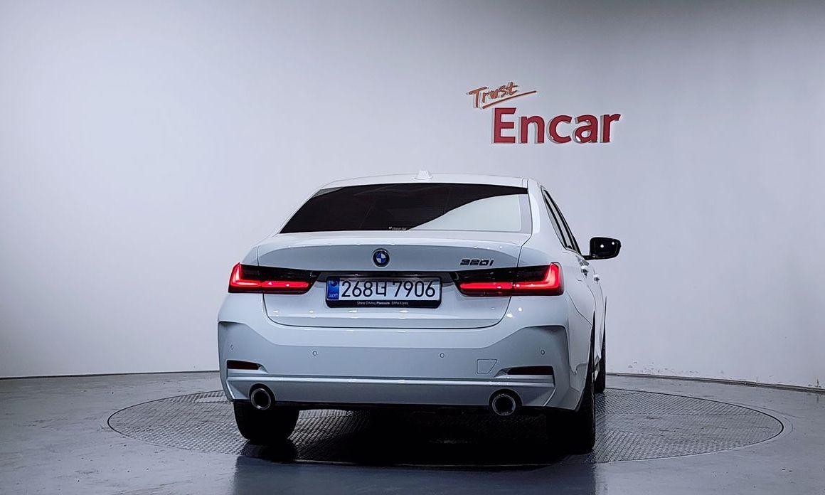BMW 3-Series 2025
