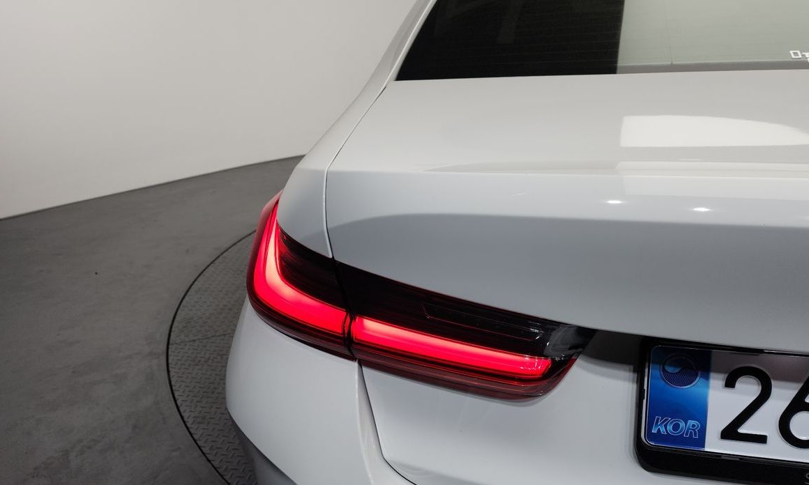 BMW 3-Series 2025