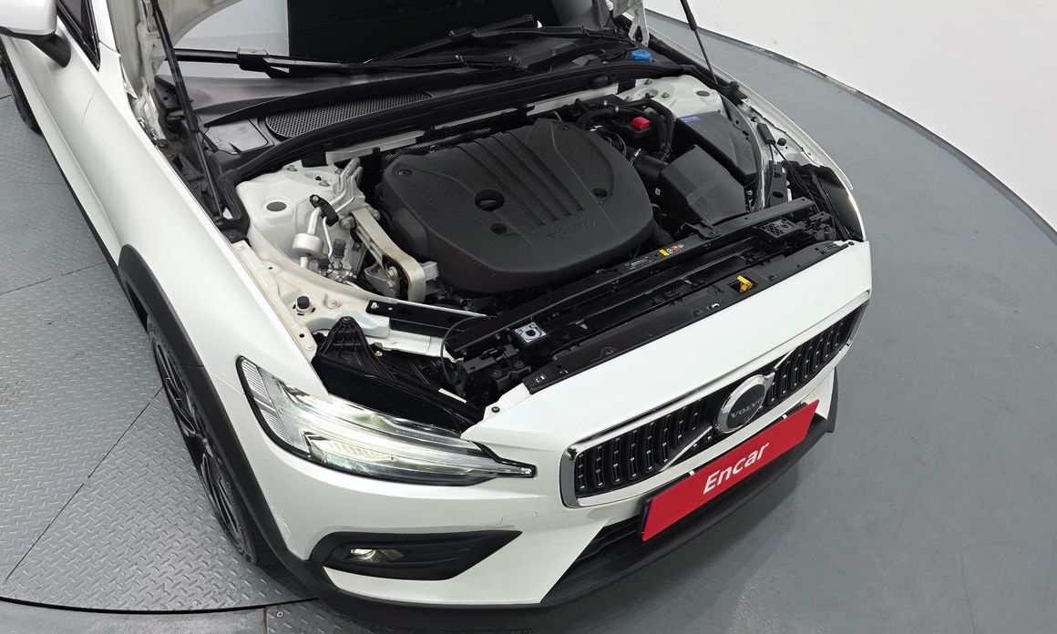 Volvo V60 2023