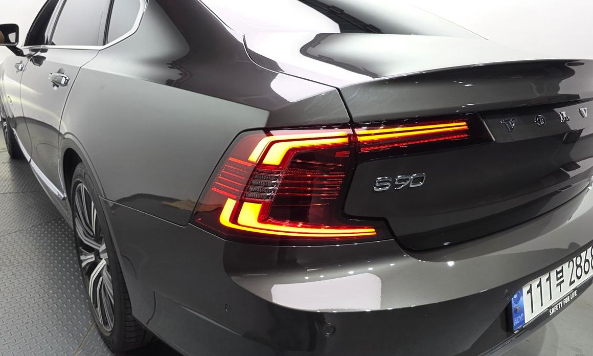 Volvo S90 2023