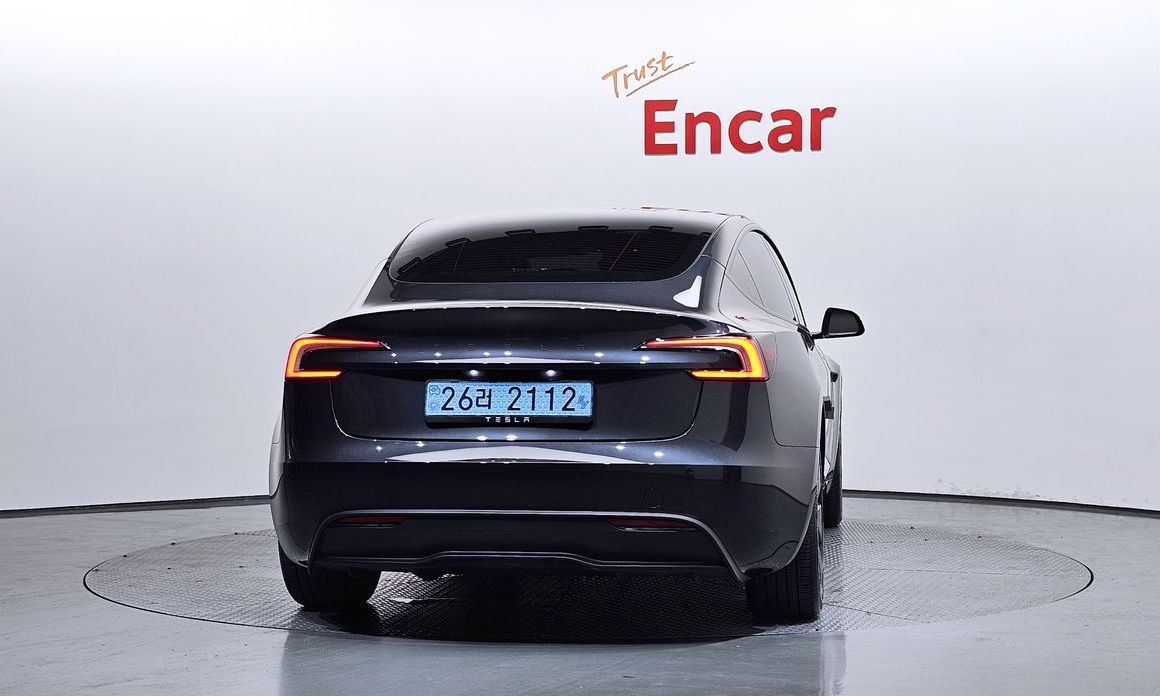 Tesla Model 3 2025