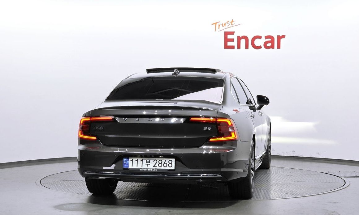 Volvo S90 2023