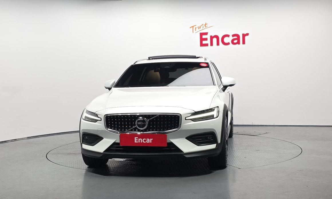 Volvo V60 2023