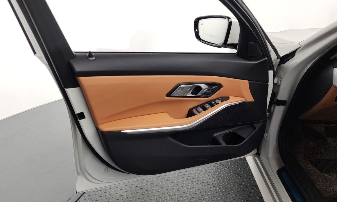 BMW 3-Series 2025